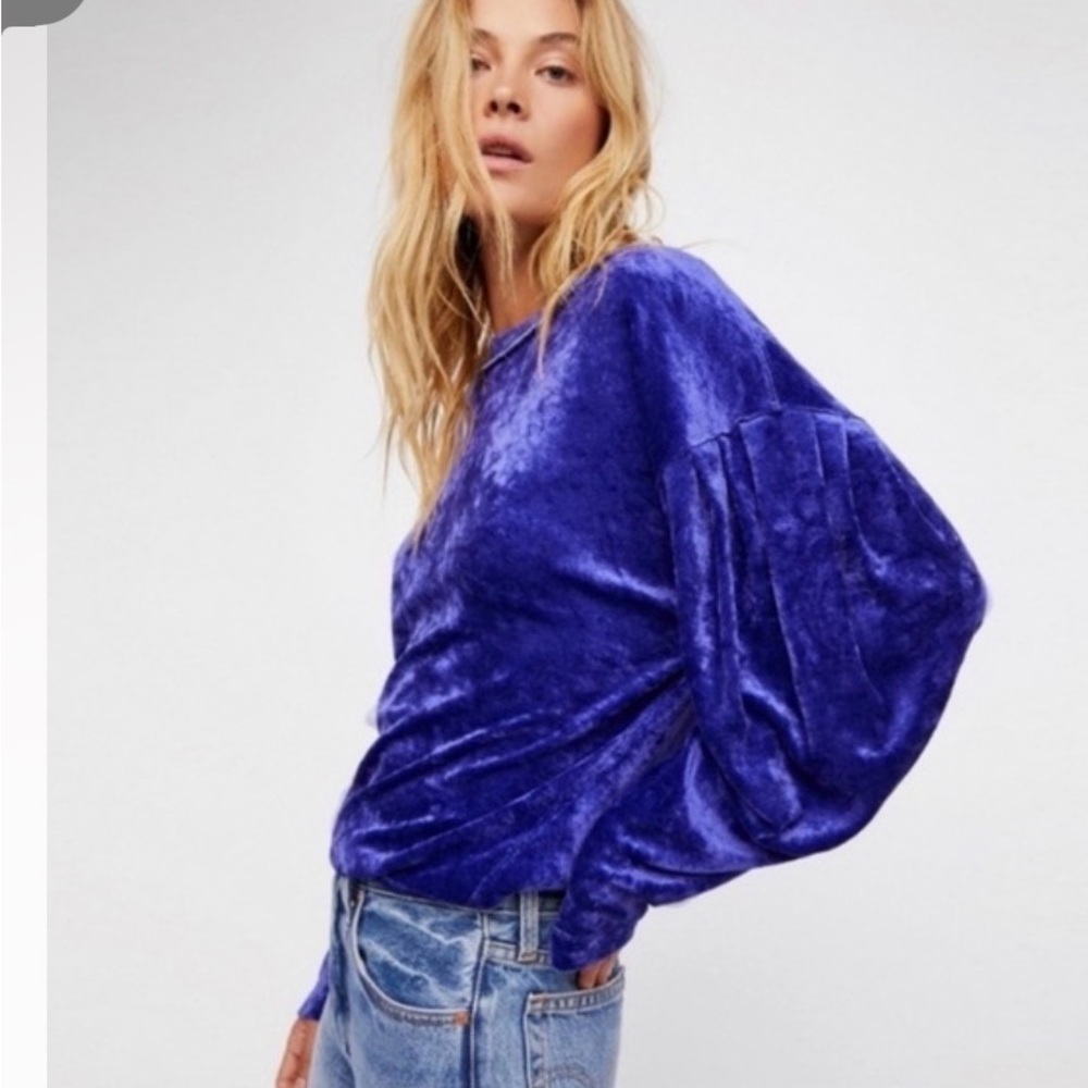 We The Free Free People Milan Cruses Velvet Sweatshirt Size M
